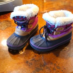 London Fog toddler snow boots